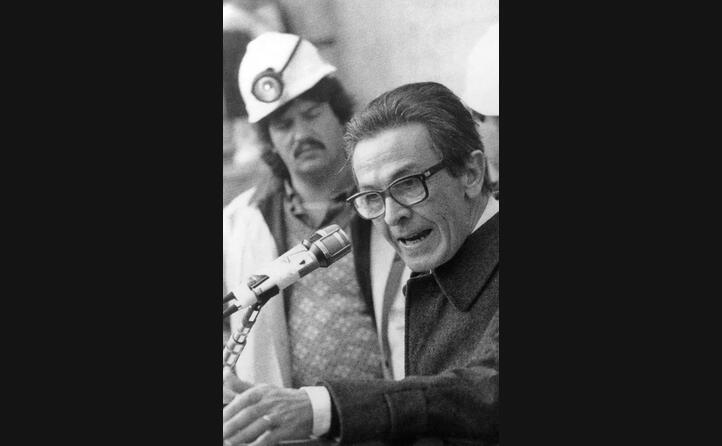 cagliari 1984 berlinguer sul palco