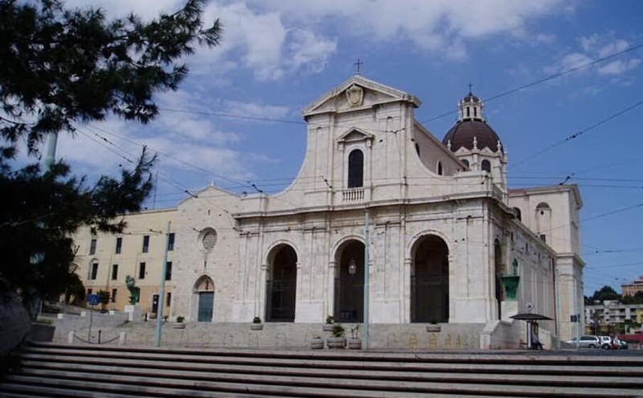 la basilica di bonaria (archivio l unione sarda)