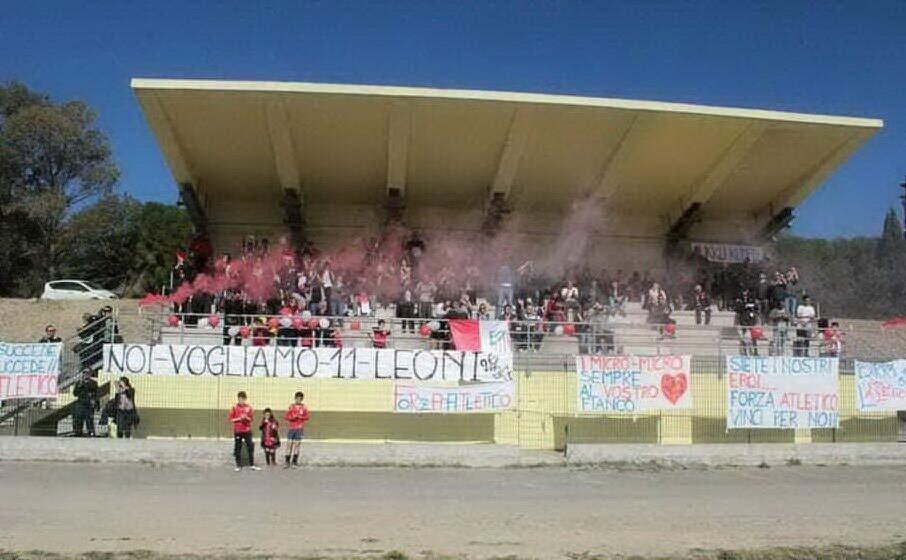 le gradinate del campo da calcio di settimo (l unione sarda)
