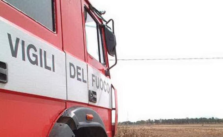 vigili del fuoco (archivio l unione sarda)