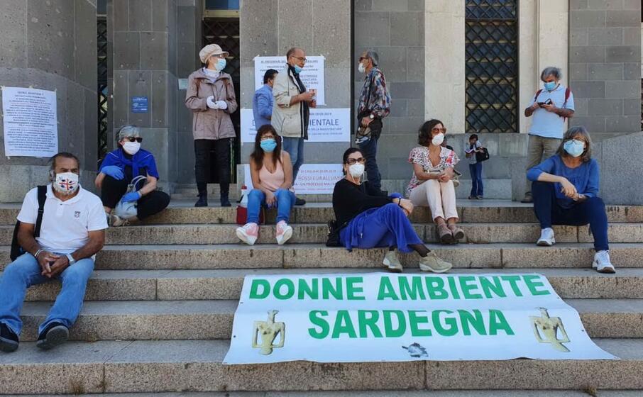 il sit in (l unione sarda a pani)