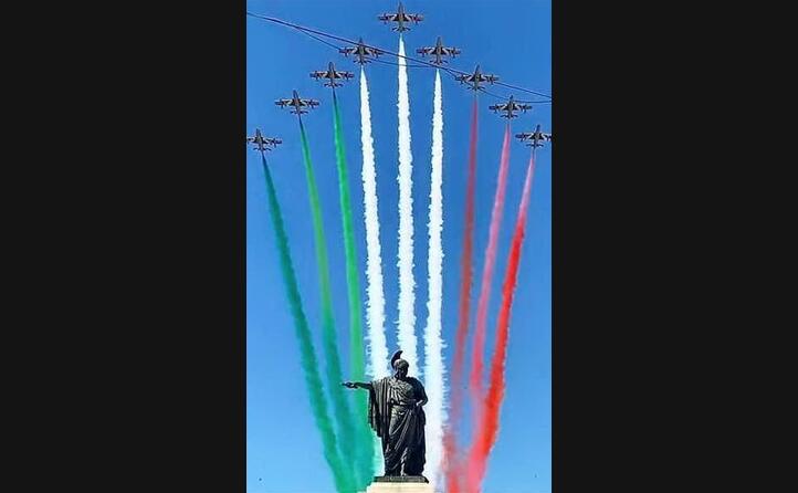 un altro scatto da largo carlo felice (foto da twitter massimopettinato)
