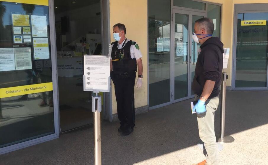 l ufficio centrale delle poste di oristano (foto l unione sarda)