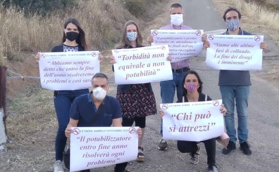 la protesta inscenata alcuni giorni fa dalla minoranza (l unione sarda)