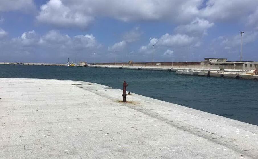 il porto commerciale (l unione sarda pala)