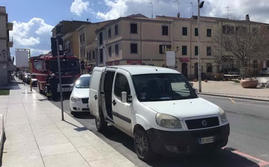 piazza umberto i (l unione sarda pala)