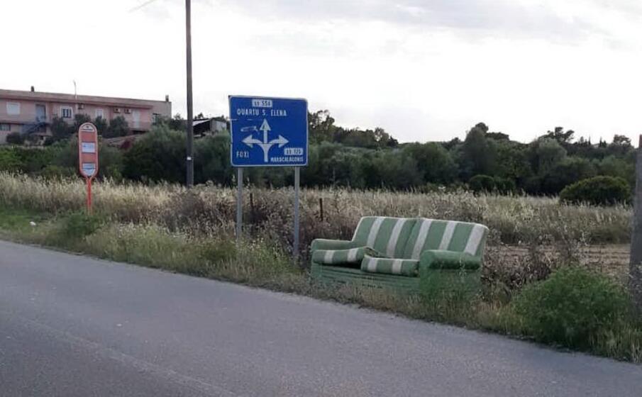 il divano in via s ecca s arrideli (l unione sarda daga)