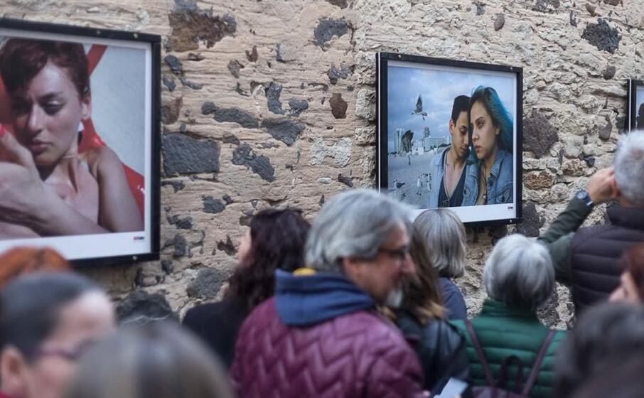 una mostra all aperto durante il festival bifoto (l unione sarda pintore)
