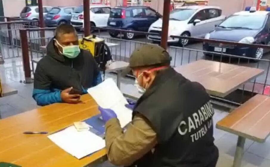 (foto carabinieri)