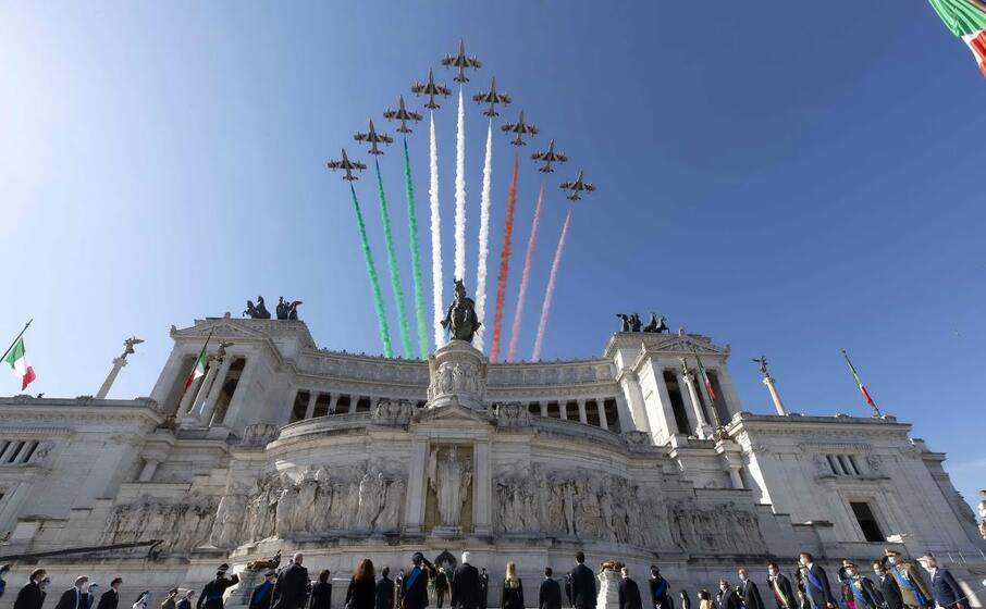 il passaggio delle frecce tricolori