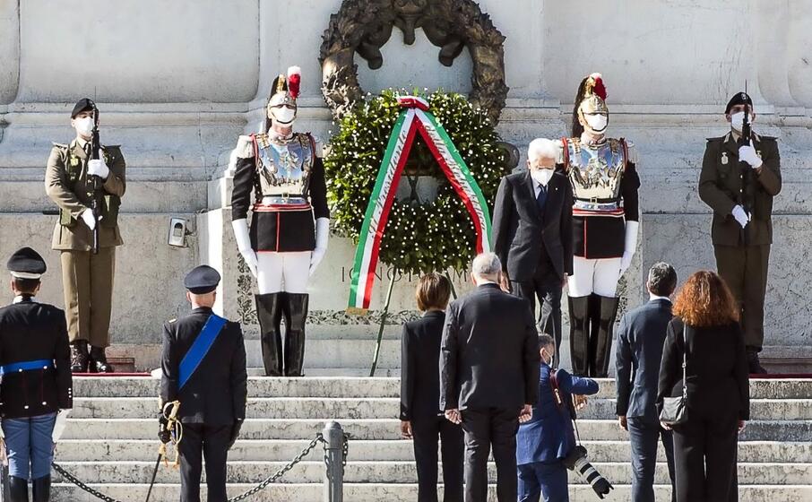 l omaggio all altare della patria