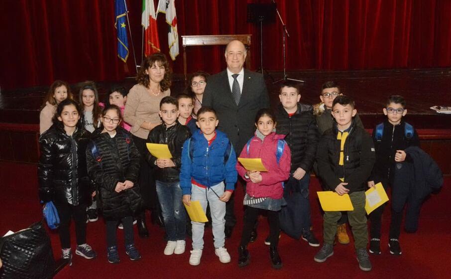 la quarta f con il prefetto (foto concessa)