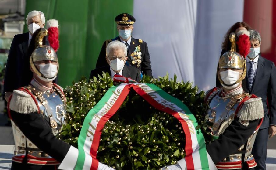 sergio mattarella all altare della patria