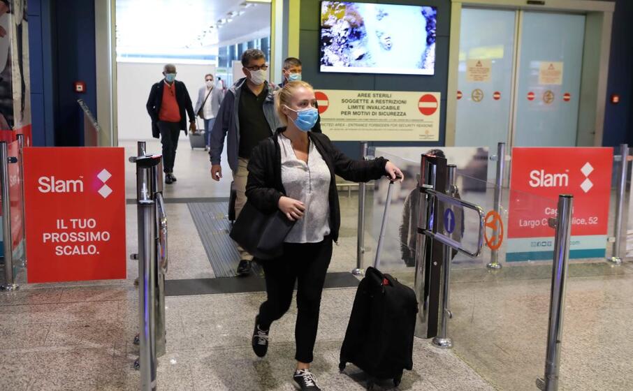 arrivi a elmas (l unione sarda)