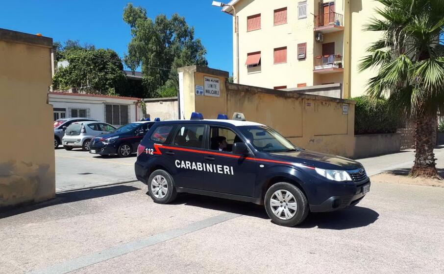 la compagnia dei carabinieri di carbonia (foto l unione sarda scano)