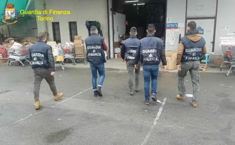 le fiamme gialle (ansa guardia di finanza)