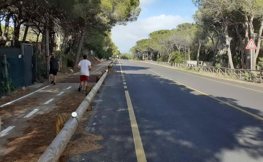 un tratto di litoranea che il comune di sorso vorrebbe declassare (foto tellini)