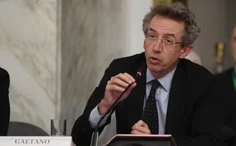 il ministro manfredi (ansa)