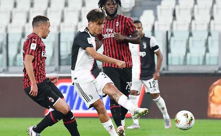 un azione di dybala (ansa)