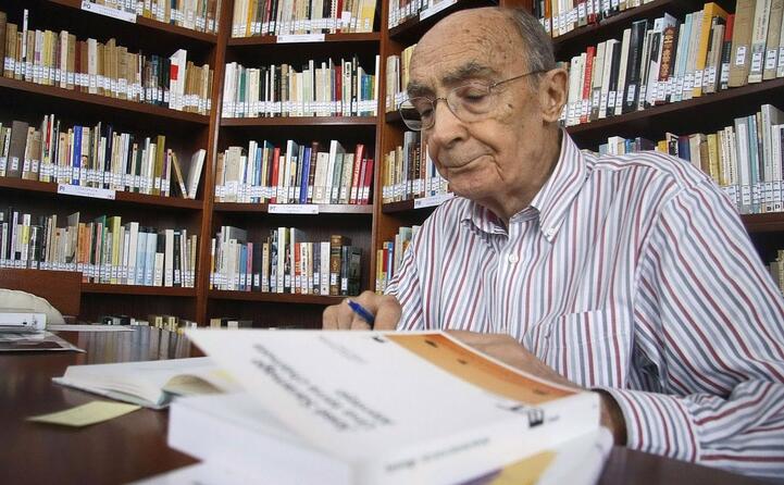 nel 1998 ha vinto il premio nobel per la letteratura