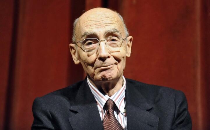 portoghese stato scrittore poeta drammaturgo giornalista e critico letterario