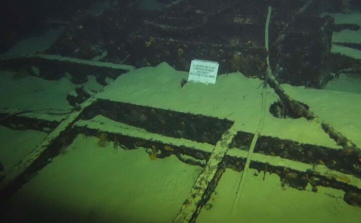 la targa della marina (foto marina militare)