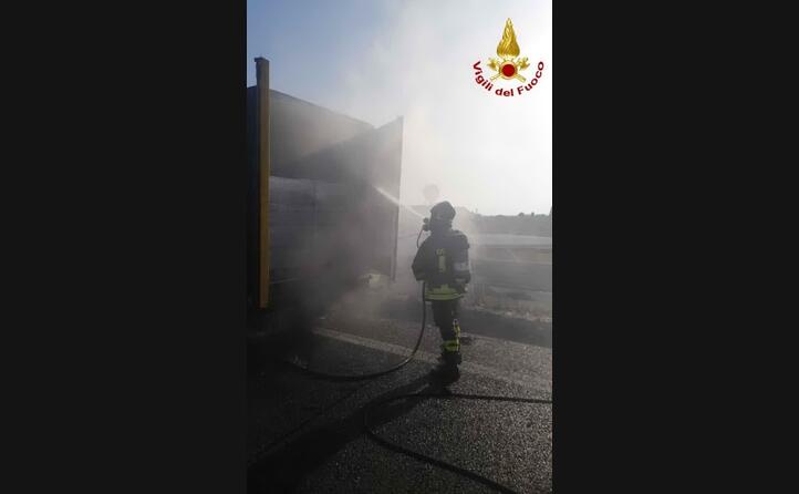 sul posto vigili del fuoco anas e polizia stradale (tutte le foto sono vvf)