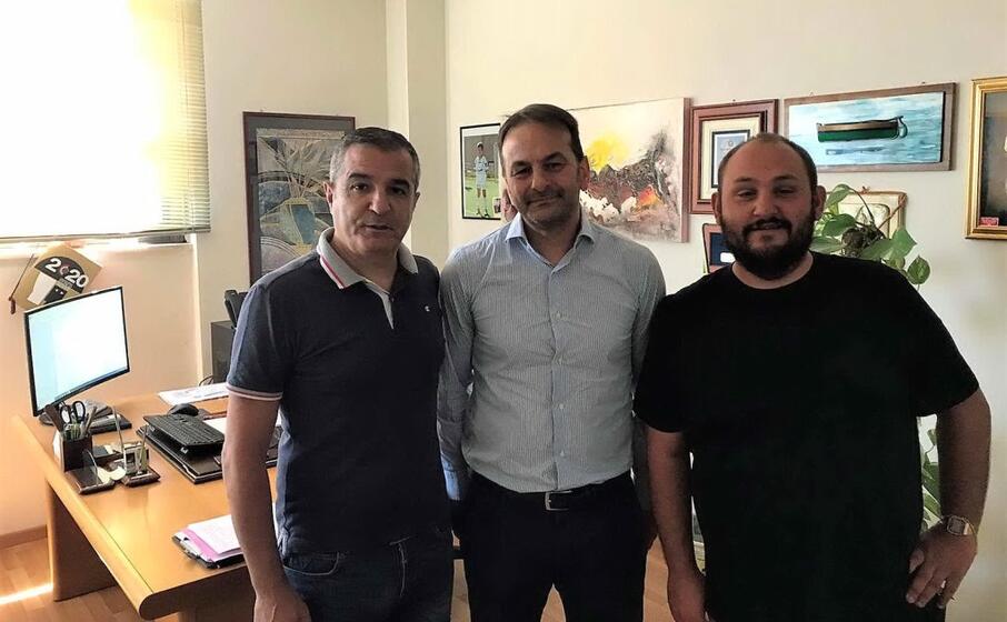il presidente roberto fresu il preparatore gavinuccio piras e il team manager lello mela (foto concessa)