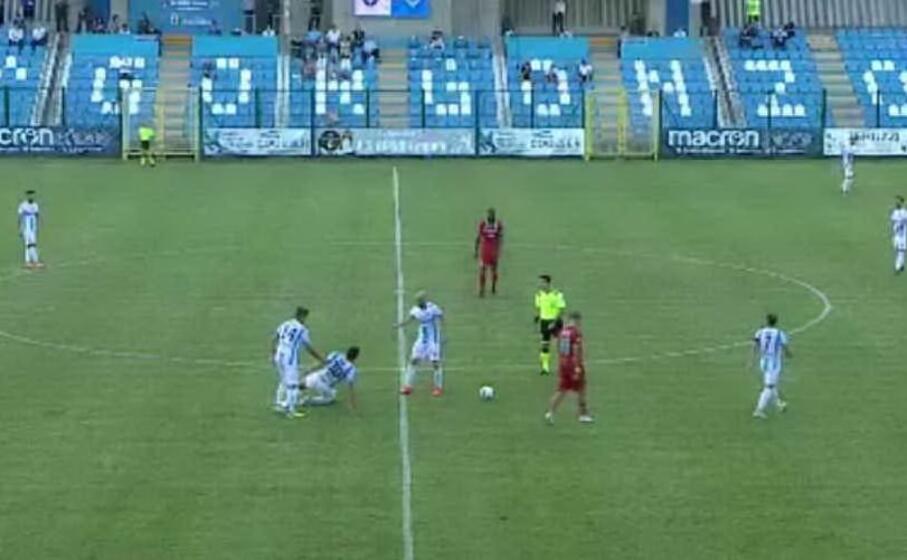 un immagine della partita (foto giagnoni)