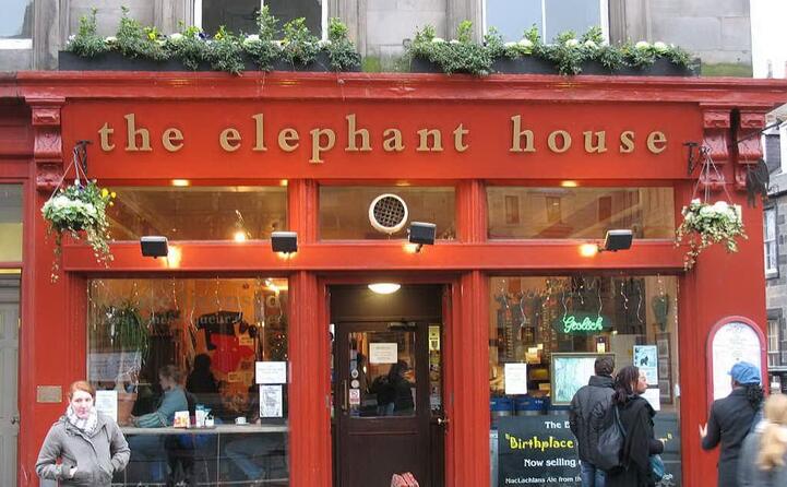 uno dei caff in cui j k rowling ha scritto il primo capitolo della saga (foto wikipedia)