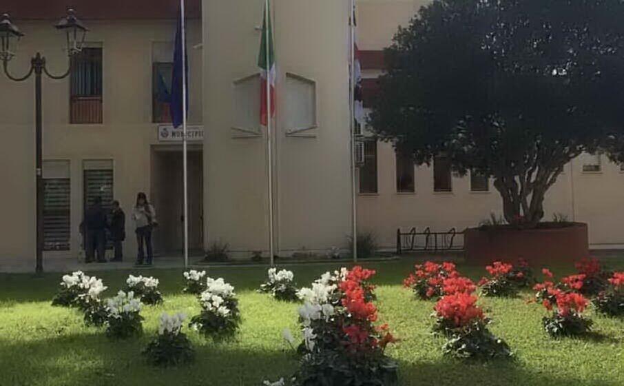 il municipio (foto murgana)