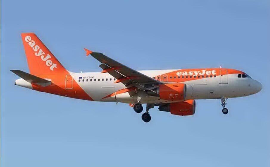 un volo easyjet (archivio l unione sarda)