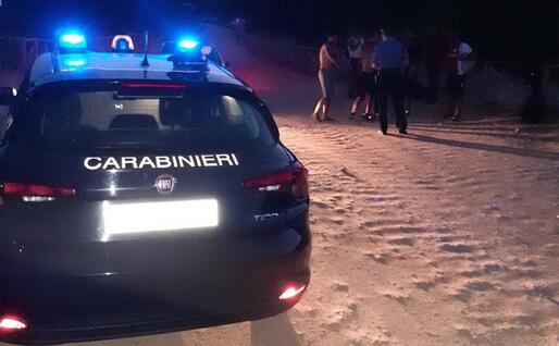 Notte di super lavoro per i carabinieri (foto Vercelli)