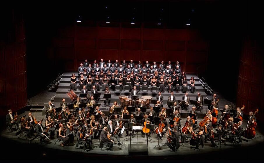 orchestra e coro (foto priamo tolu)