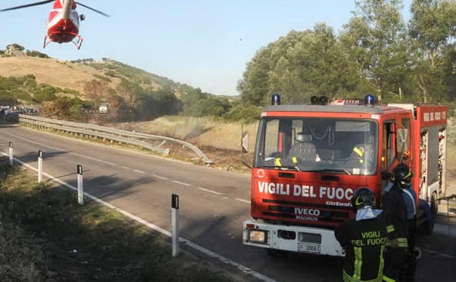 vigili del fuoco (archivio l unione sarda)