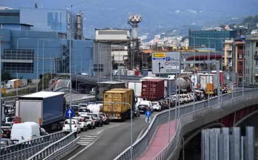 il traffico del weekend (ansa)