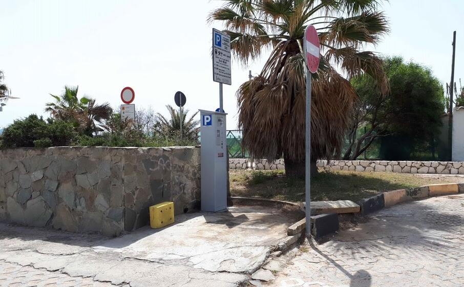 un parcometro al poetto (l unione sarda daga)