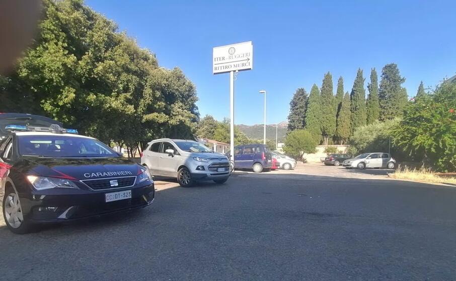 i carabinieri sul luogo dell incidente (foto l unione sarda pintori)
