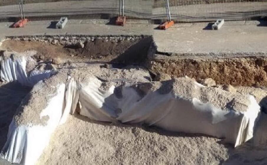 l area archeologica ricoperta (foto l unione sarda pala)