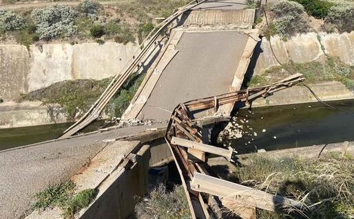 L'opera danneggiata (foto Regione Sardegna)