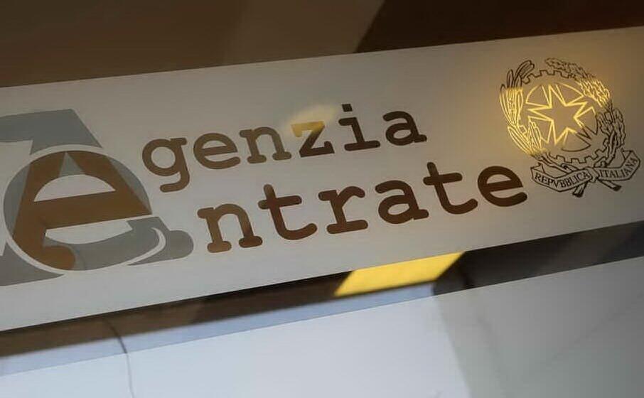 agenzia delle entrate (archivio l unione sarda)