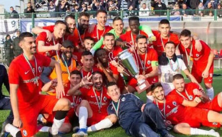 i festeggiamenti per il ritorno in serie d (archivio l unione sarda)
