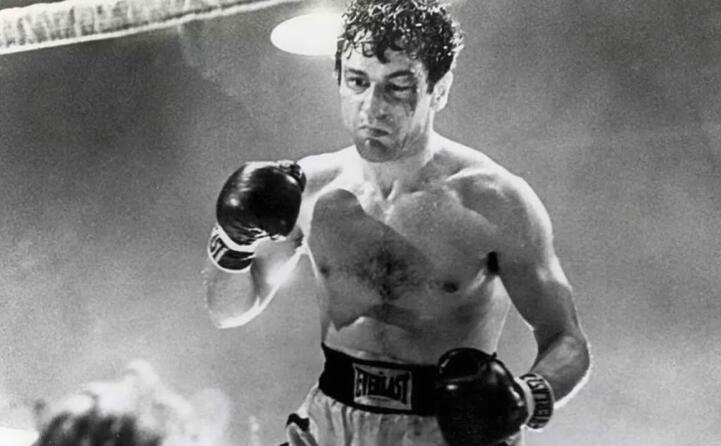 robert de niro lo interpreta nel film toro scatenato