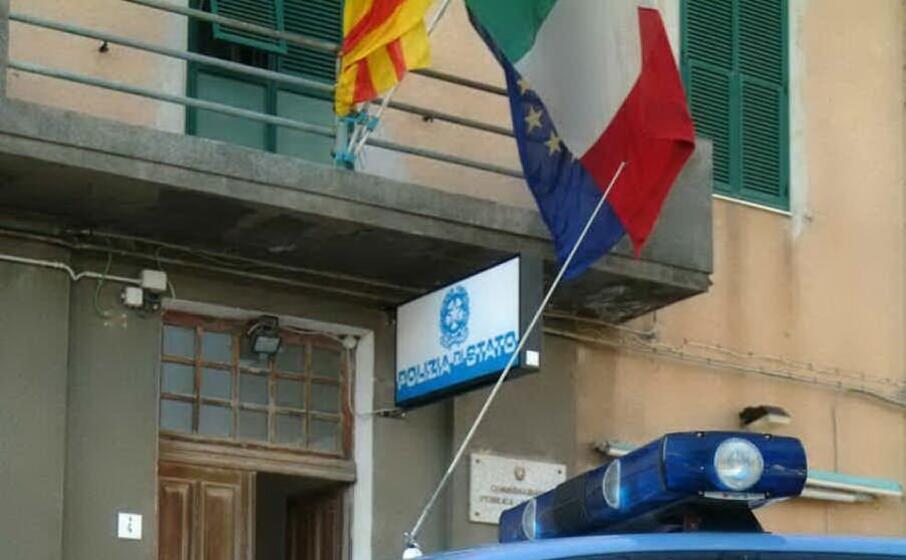 il commissariato di alghero (archivio l unione sarda)
