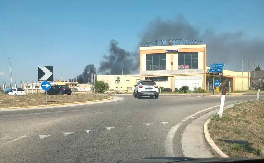 il fumo nero (foto serreli)