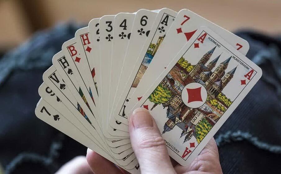 COSA SIGNIFICA SOGNARE DI GIOCARE A CARTE - Il miglior ...