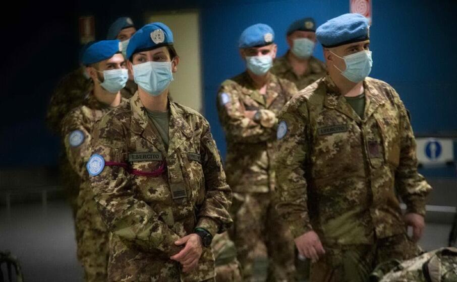 i militari in partenza (foto f melis)