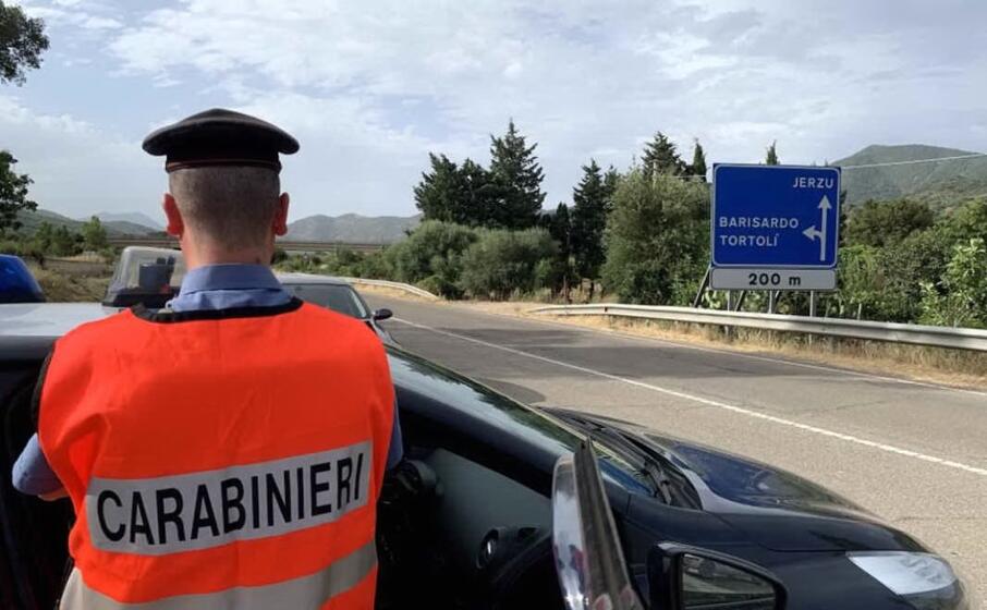 carabinieri a jerzu (foto a serreli)