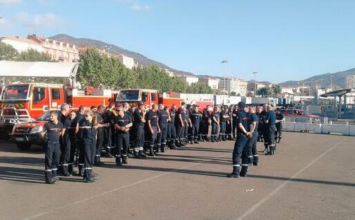 L'arrivo dei pompieri ad Ajaccio
