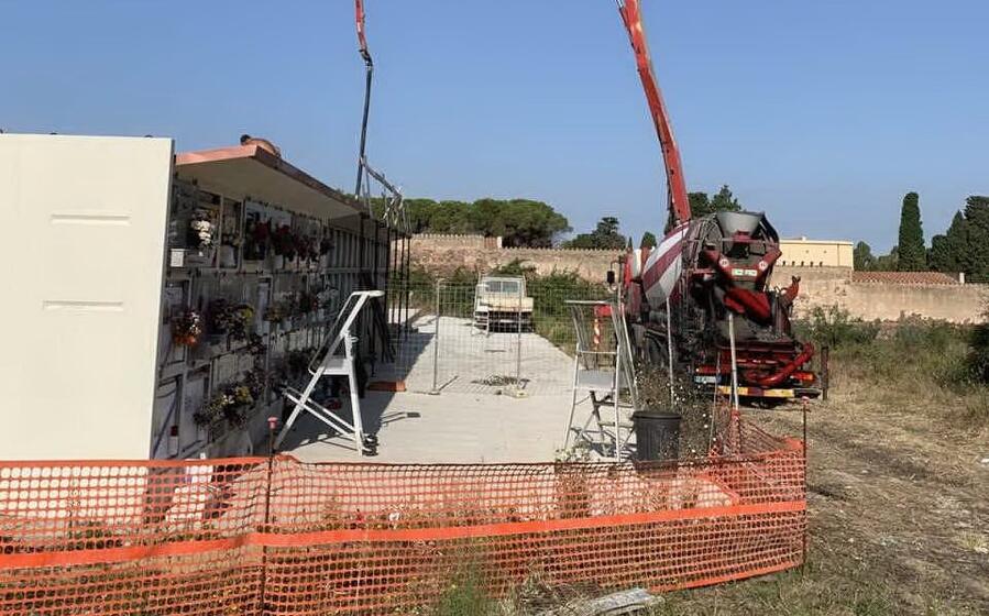 la costruzione dei loculi (l unione sarda scano)